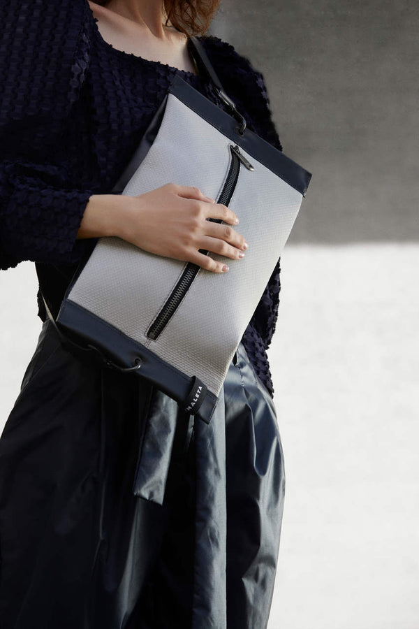 women-Shoulder-bag-grey-and-black-leather